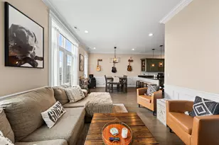 2248 W Foster Ave, Chicago, IL 60625 - Photo 3