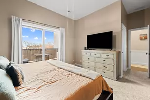 2248 W Foster Ave, Chicago, IL 60625 - Photo 11