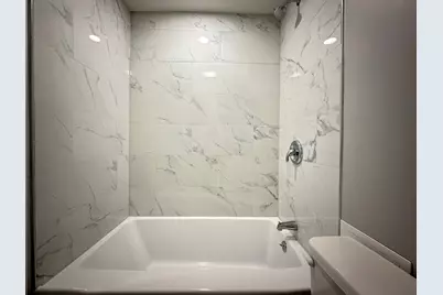 6954 N Sheridan Road #410, Chicago, IL 60626 - Photo 19