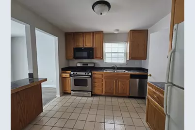 1241 Bradwell Lane #B, Mundelein, IL 60060 - Photo 7