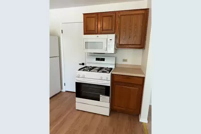 380 Heather Court #B2, Schaumburg, IL 60193 - Photo 5