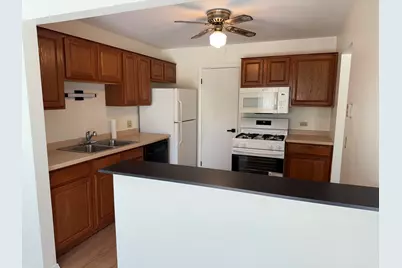 380 Heather Court #B2, Schaumburg, IL 60193 - Photo 3