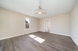 1011 Caswell St, Belvidere, IL 61008 - Photo 9