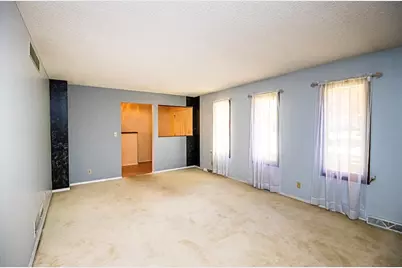 911 Colonade Road, Shorewood, IL 60404 - Photo 13