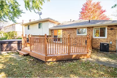 911 Colonade Road, Shorewood, IL 60404 - Photo 5