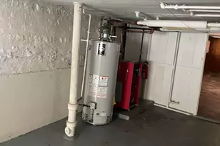 2539 W Morse Ave, Chicago, IL 60645 - Photo 9