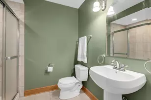 271 Woodstock Ave, Clarendon Hills, IL 60514 - Photo 27