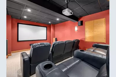 271 Woodstock Avenue, Clarendon Hills, IL 60514 - Photo 23