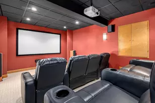 271 Woodstock Ave, Clarendon Hills, IL 60514 - Photo 23