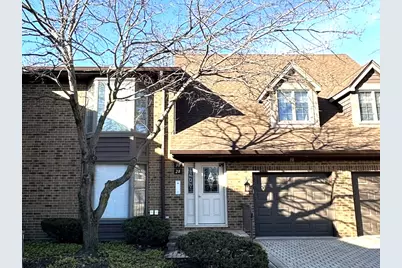 28 Queens Court #28, Westchester, IL 60154 - Photo 1