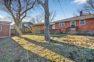 641 McKinley Ave, Mundelein, IL 60060 - Photo 25