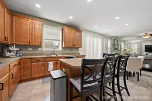 253 Bluegrass Pkwy, Oswego, IL 60543 - Photo 9