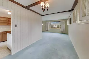 320 N Prospect Manor Ave, Mount Prospect, IL 60056 - Photo 9