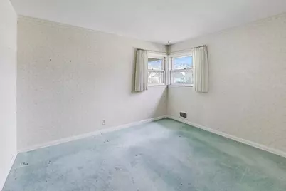 320 N Prospect Manor Avenue, Mount Prospect, IL 60056 - Photo 13