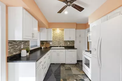 2938 31st Street, Rock Island, IL 61201 - Photo 5