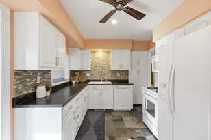 2938 31st St, Rock Island, IL 61201 - Photo 5