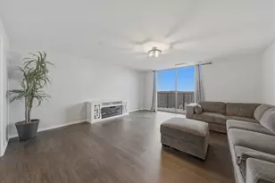 190 S Wood Dale Rd, Wood Dale, IL 60191 - Photo 5