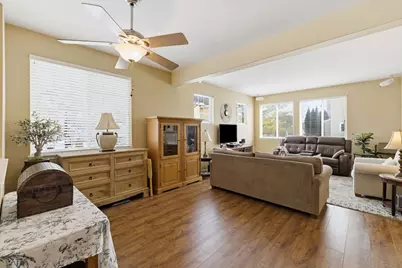 429 N Carlisle Court, Round Lake, IL 60073 - Photo 7