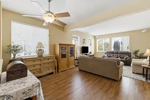 429 N Carlisle Ct, Round Lake, IL 60073 - Photo 7