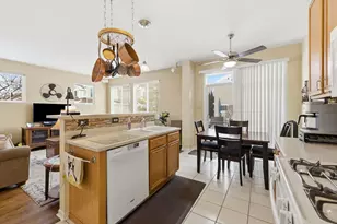 429 N Carlisle Ct, Round Lake, IL 60073 - Photo 13