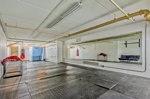 2633 W Bryn Mawr Ave, Chicago, IL 60659 - Photo 9