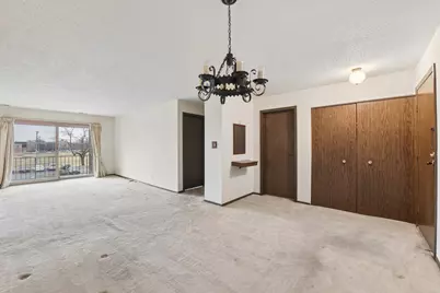 601 W Huntington Commons Road #202, Mount Prospect, IL 60056 - Photo 7