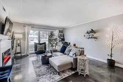 3N550 Crown Road #1, Elmhurst, IL 60126 - Photo 3