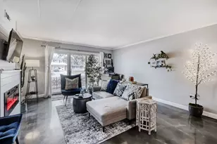 3N550 Crown Rd, Elmhurst, IL 60126 - Photo 3