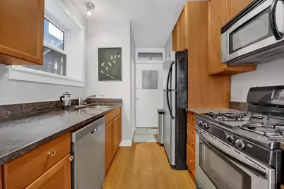 3400 N Bell Avenue #2, Chicago, IL 60618 - Photo 7