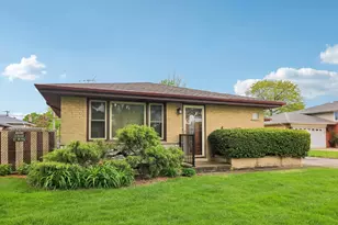 8136 Odell Ave, Bridgeview, IL 60455 - Photo 3