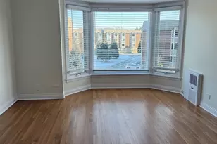 300 Thames Pkwy, Park Ridge, IL 60068 - Photo 11