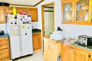 605 Carriage Lane Estates, Streator, IL 61364 - Photo 9