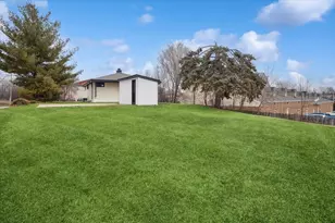 1849 Larkin Ave, Elgin, IL 60123 - Photo 23