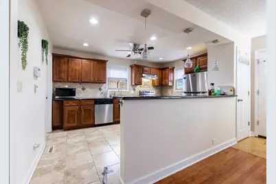 7769 Mason Avenue, Burbank, IL 60459 - Photo 5