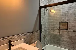 5938 W Montrose Ave, Chicago, IL 60634 - Photo 9