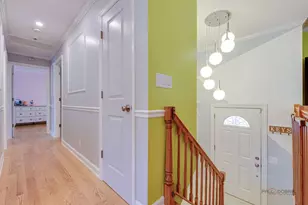 14 Wander Way, Lake in the Hills, IL 60156 - Photo 3