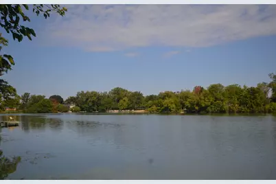 27052 W Lakeview Drive S, Lake Barrington, IL 60084 - Photo 63