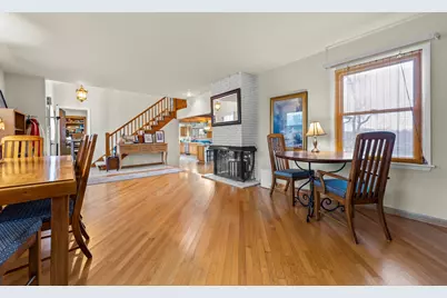 27052 W Lakeview Drive S, Lake Barrington, IL 60084 - Photo 5