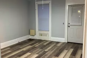 318 W Hurlbut Ave, Belvidere, IL 61008 - Photo 3