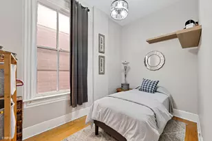 2009 W Huron St, Chicago, IL 60612 - Photo 9