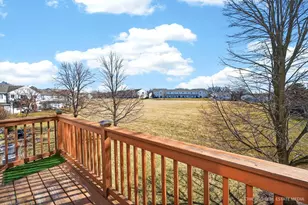 1404 Meadowsedge Ln, Carpentersville, IL 60110 - Photo 15