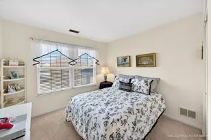 1404 Meadowsedge Ln, Carpentersville, IL 60110 - Photo 13