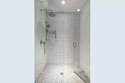 2709 N Janssen Avenue, Chicago, IL 60614 - Photo 17