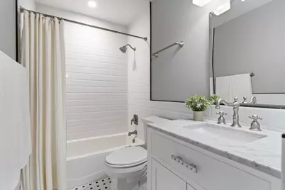 2709 N Janssen Avenue, Chicago, IL 60614 - Photo 19