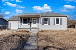 410 N Circle Dr, Wilmington, IL 60481 - Photo 1