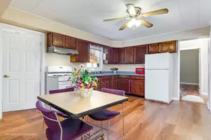 410 N Circle Dr, Wilmington, IL 60481 - Photo 9