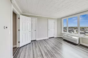 1 Renaissance Pl, Palatine, IL 60067 - Photo 9