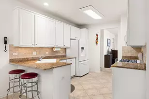 21207 Prince Lake Ct, Crest Hill, IL 60403 - Photo 13