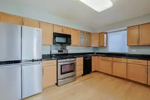 1120 Courtland Dr, Buffalo Grove, IL 60089 - Photo 17