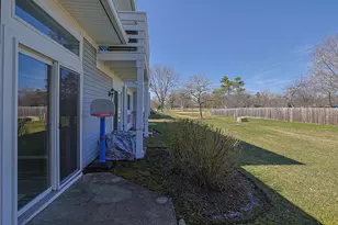 1120 Courtland Dr, Buffalo Grove, IL 60089 - Photo 35